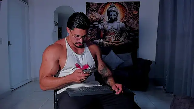 Snapshot of Valentino_Dosantos_ chatting on October 2025 08:20:02 PM Valentino Dosantos online show from October 2025 08:20:02 PM