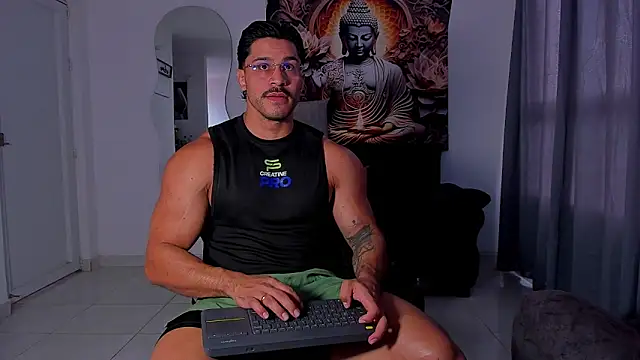 Snapshot of Valentino_Dosantos_ chatting on November 2025 02:32:01 PM Valentino Dosantos online show from November 2025 02:32:01 PM