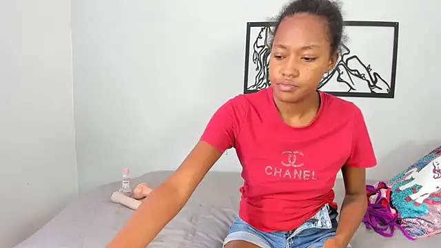 Snapshot of karina-lopez chatting on October 2025 02:30:02 PM karina-lopez online show from October 2025 02:30:02 PM