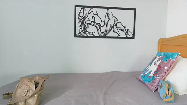 karina-lopez online show from December 2025 02:01:02 PM