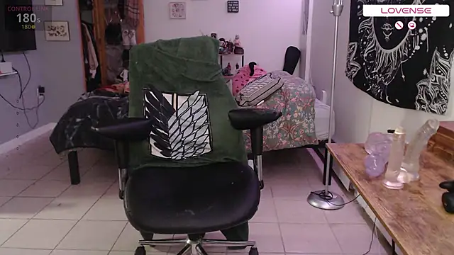 Snapshot of wetwildwhore chatting on October 2025 07:00:01 PM wetwildwhore online show from October 2025 07:00:01 PM