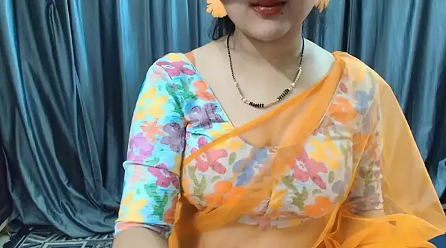 Snapshot of goldiwets chatting on March 2025 04:09:01 PM goldiwets online show from March 2025 04:09:01 PM