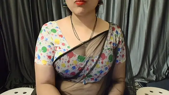 Snapshot of goldiwets chatting on September 2025 04:19:02 PM goldiwets online show from September 2025 04:19:02 PM