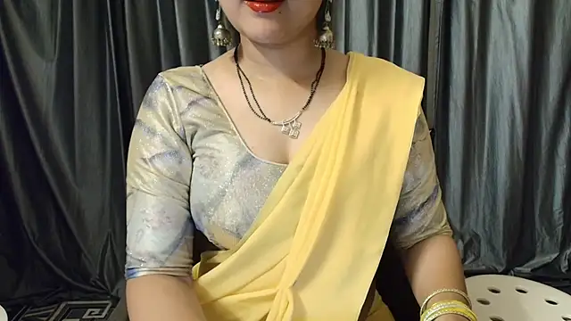 Snapshot of goldiwets chatting on October 2025 02:12:01 AM goldiwets online show from October 2025 02:12:01 AM