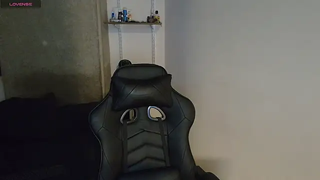 Snapshot of kevin_jef chatting on November 2025 02:48:02 AM kevin jef online show from November 2025 02:48:02 AM