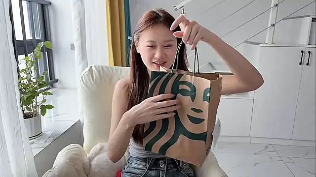 Cassie-20 online show from November 2025 02:40:02 AM