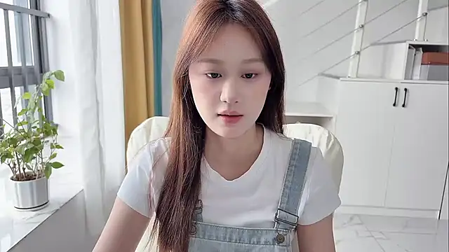 Cassie-20 online show from November 2025 02:04:01 AM