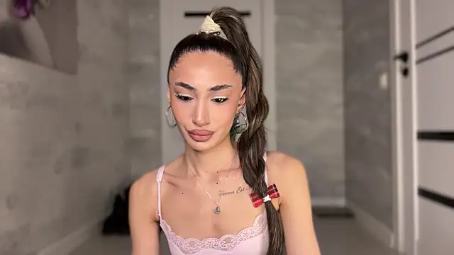 alissadreams online show from April 2026 12:51:02 PM