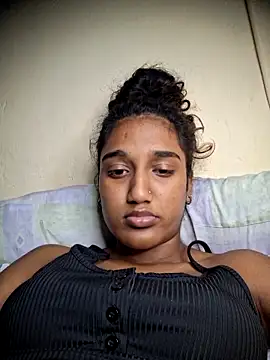 Snapshot of indianpink_lips chatting on November 2025 05:50:01 PM indianpink lips online show from November 2025 05:50:01 PM