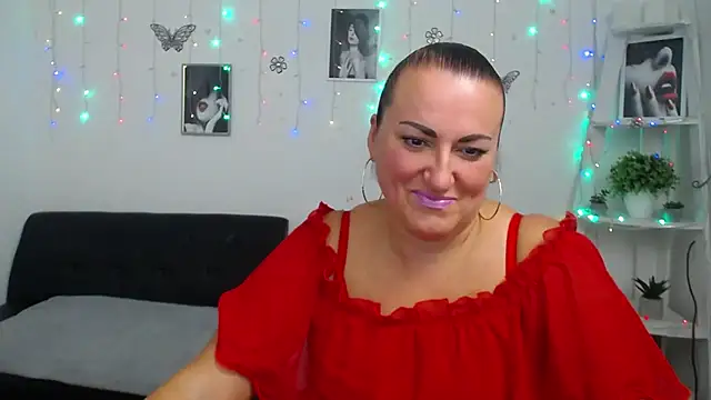 DianaMGG online show from October 2025 05:56:02 AM