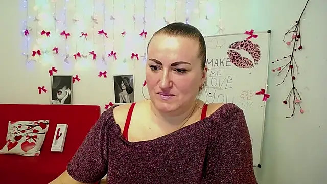 DianaMGG online show from February 2026 06:30:01 PM