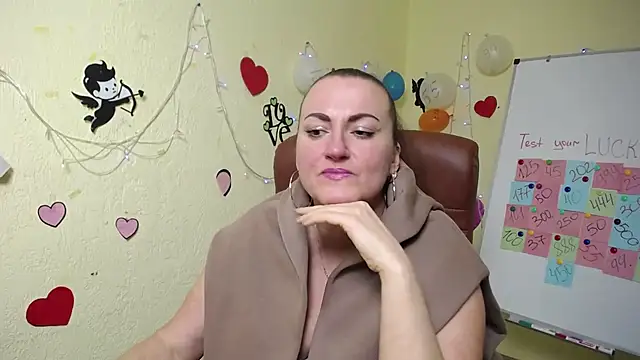 DianaMGG online show from February 2025 12:27:02 PM