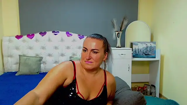 DianaMGG online show from October 2025 05:41:01 AM