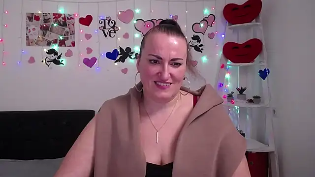 DianaMGG online show from March 2025 03:30:01 PM