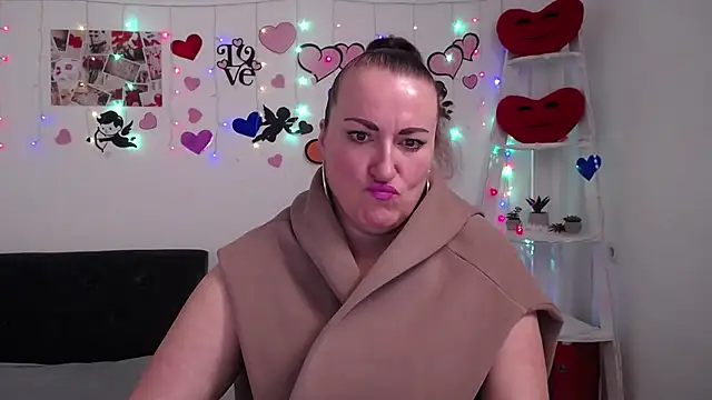 DianaMGG online show from March 2025 12:25:01 PM