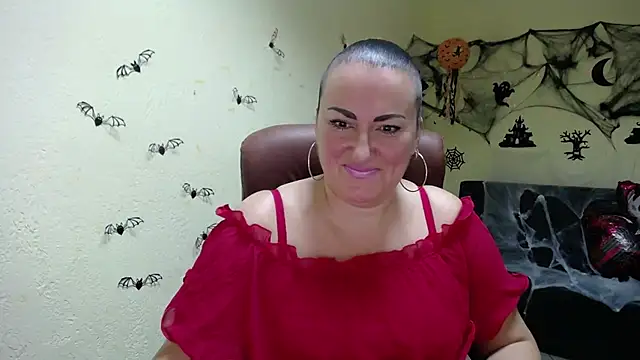 DianaMGG online show from October 2025 05:29:01 AM