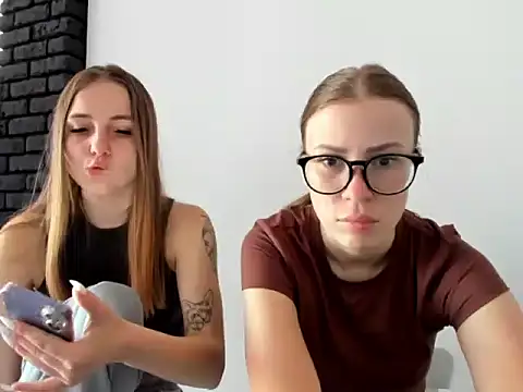 vikky s1 online show from September 2025 10:33:01 AM
