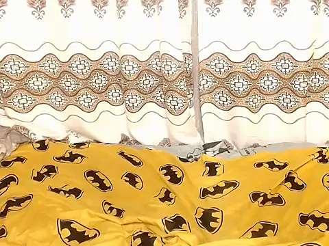 Karishma99  online show from February 2026 09:11:01 PM