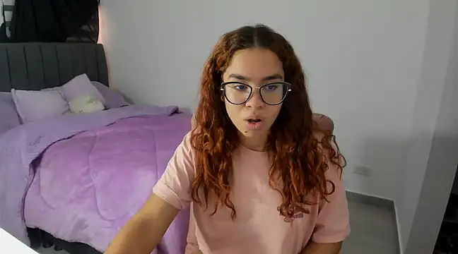 Greciaruiz  online show from February 2025 07:21:02 PM
