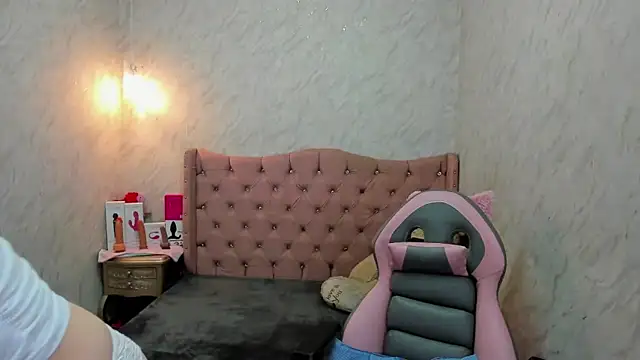 Snapshot of Lianngrace chatting on December 2025 02:39:01 PM Lianngrace online show from December 2025 02:39:01 PM