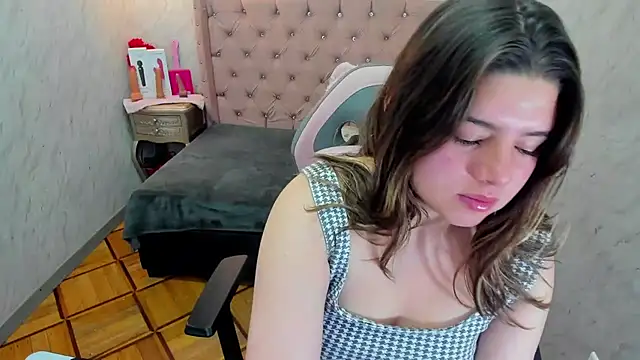 Snapshot of Lianngrace chatting on February 2026 03:23:01 PM Lianngrace online show from February 2026 03:23:01 PM