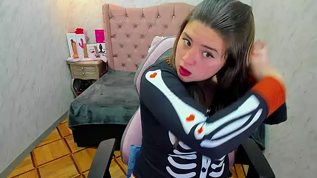 Lianngrace online show from October 2025 02:19:01 PM