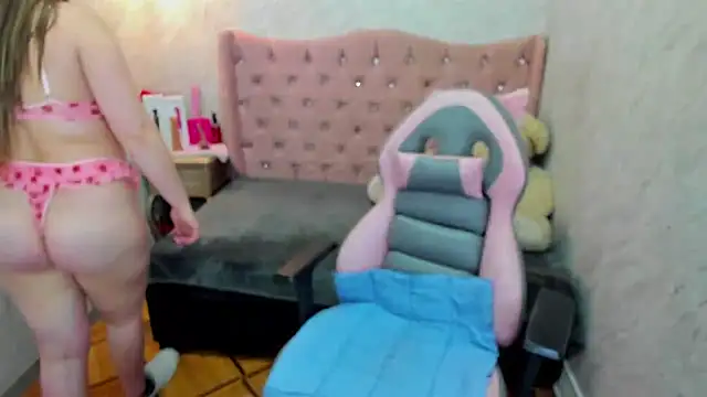 Snapshot of Lianngrace chatting on February 2026 02:02:01 PM Lianngrace online show from February 2026 02:02:01 PM