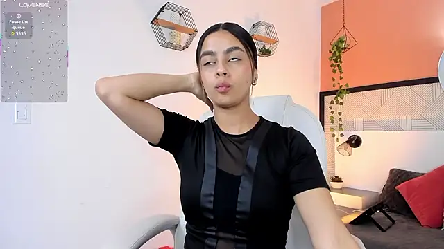 Bella walker  online show from March 2026 08:38:02 PM