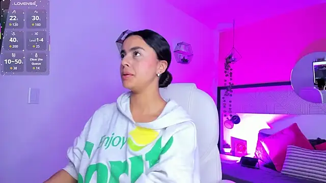 Bella walker  online show from March 2026 09:15:02 PM