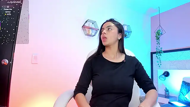 Bella walker  online show from February 2026 08:18:01 PM