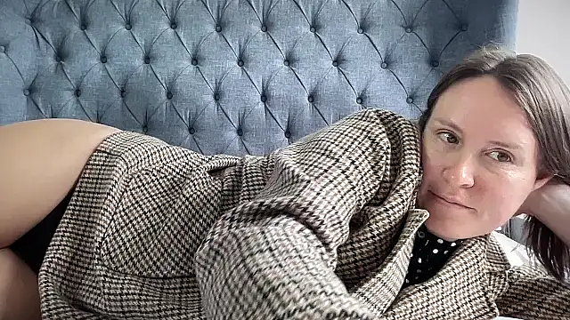 Snapshot of eatmypie69 chatting on September 2025 09:21:01 AM eatmypie69 online show from September 2025 09:21:01 AM