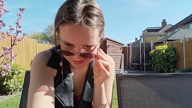 eatmypie69 online show from April 2026 09:25:02 AM