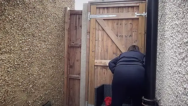 Snapshot of eatmypie69 chatting on October 2025 11:12:01 AM eatmypie69 online show from October 2025 11:12:01 AM