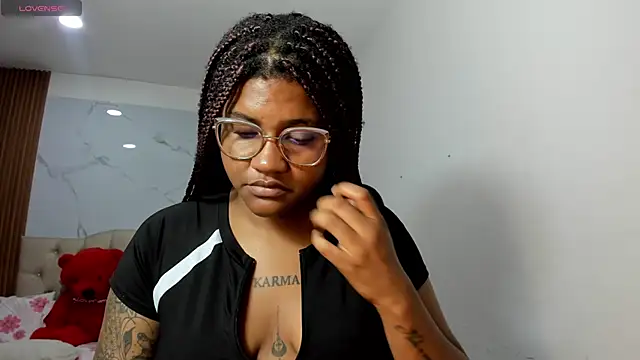 ZahraRose online show from April 2026 06:25:02 PM