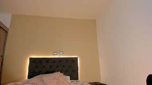 Snapshot of ZahraRose chatting on November 2025 08:45:02 PM ZahraRose online show from November 2025 08:45:02 PM