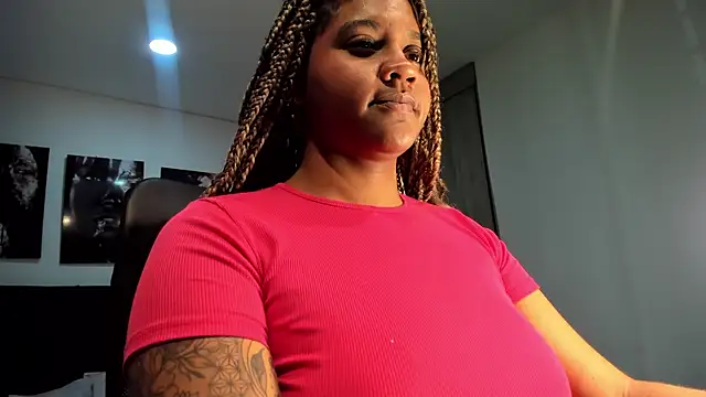 Snapshot of ZahraRose chatting on September 2025 08:30:02 PM ZahraRose online show from September 2025 08:30:02 PM