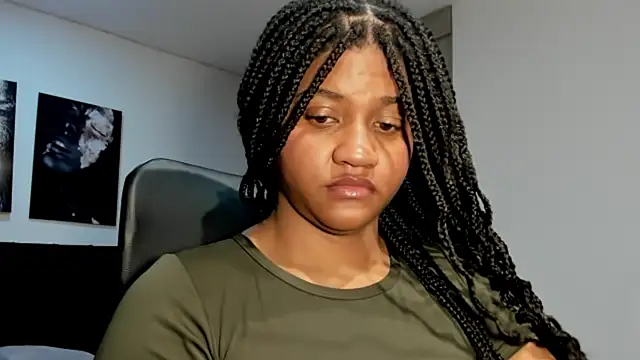 Snapshot of ZahraRose chatting on October 2025 08:10:01 PM ZahraRose online show from October 2025 08:10:01 PM