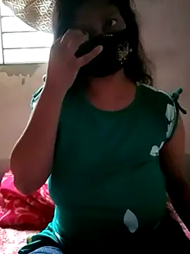 Snapshot of hiya-sen chatting on March 2025 03:35:02 PM hiya-sen online show from March 2025 03:35:02 PM