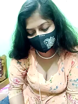 Snapshot of hiya-sen chatting on February 2025 03:00:02 PM hiya-sen online show from February 2025 03:00:02 PM