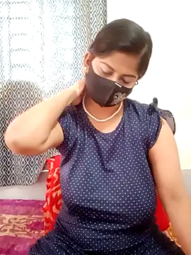 Snapshot of hiya-sen chatting on March 2025 07:13:02 AM hiya-sen online show from March 2025 07:13:02 AM