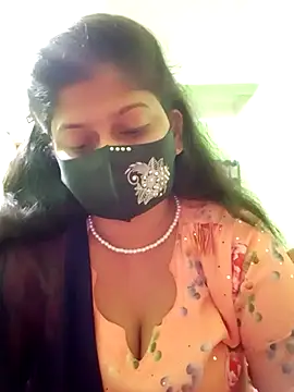 Snapshot of hiya-sen chatting on February 2025 03:48:02 PM hiya-sen online show from February 2025 03:48:02 PM