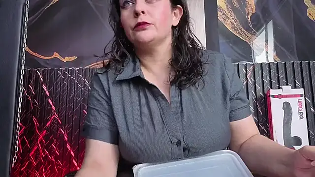 AmandaKovich online show from November 2025 07:17:01 PM