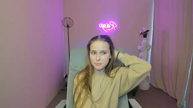 TaiteHankins online show from February 2025 11:42:02 AM