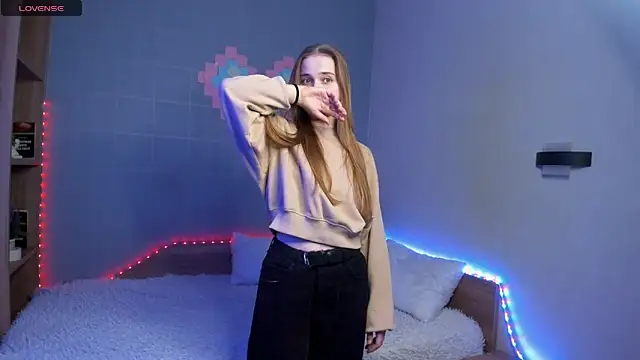 TaiteHankins online show from March 2025 02:08:01 PM