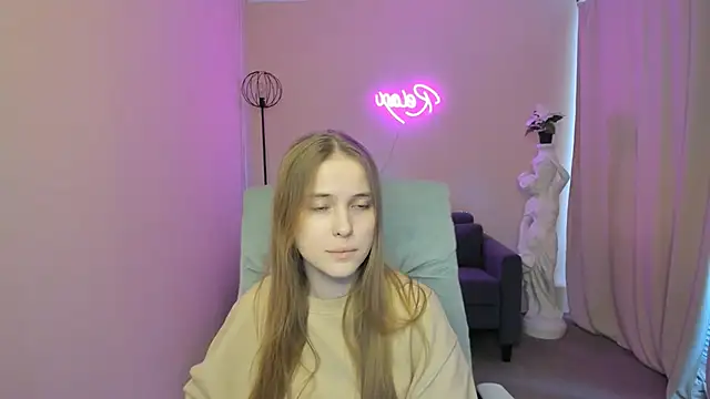 TaiteHankins online show from February 2025 09:05:01 AM