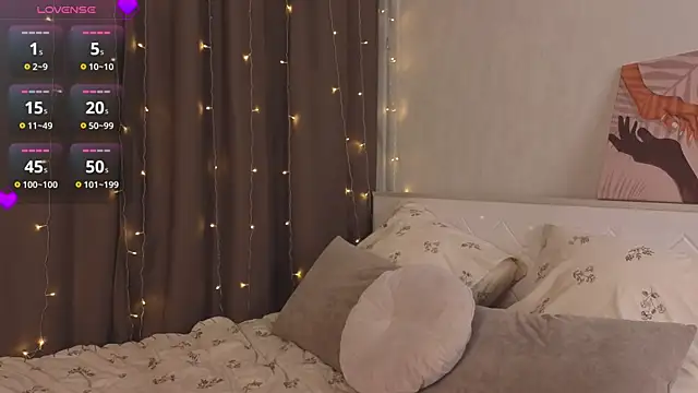 EdlaHewell online show from February 2026 01:07:02 AM