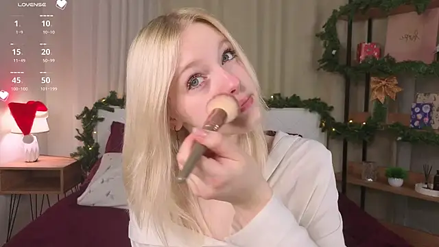 EdlaHewell online show from December 2025 01:20:02 AM