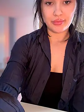 YoungHotMilf97 online show from February 2026 08:43:02 AM