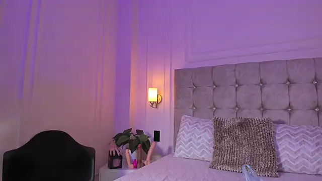 Snapshot of JasmineRoss_1 chatting on October 2025 07:13:02 PM JasmineRoss 1 online show from October 2025 07:13:02 PM