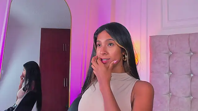 Snapshot of JasmineRoss_1 chatting on February 2026 07:14:01 PM JasmineRoss 1 online show from February 2026 07:14:01 PM